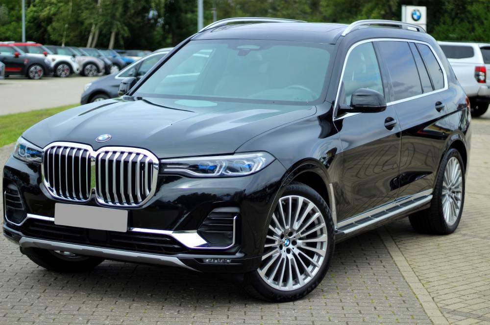 BMW X7 Черный