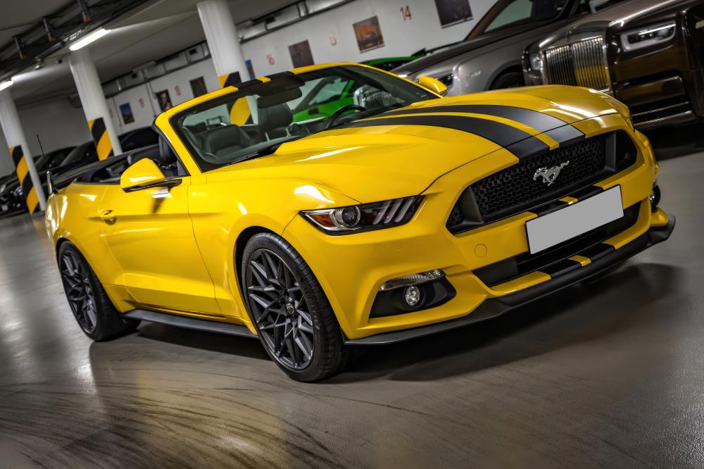 Ford Mustang Желтый