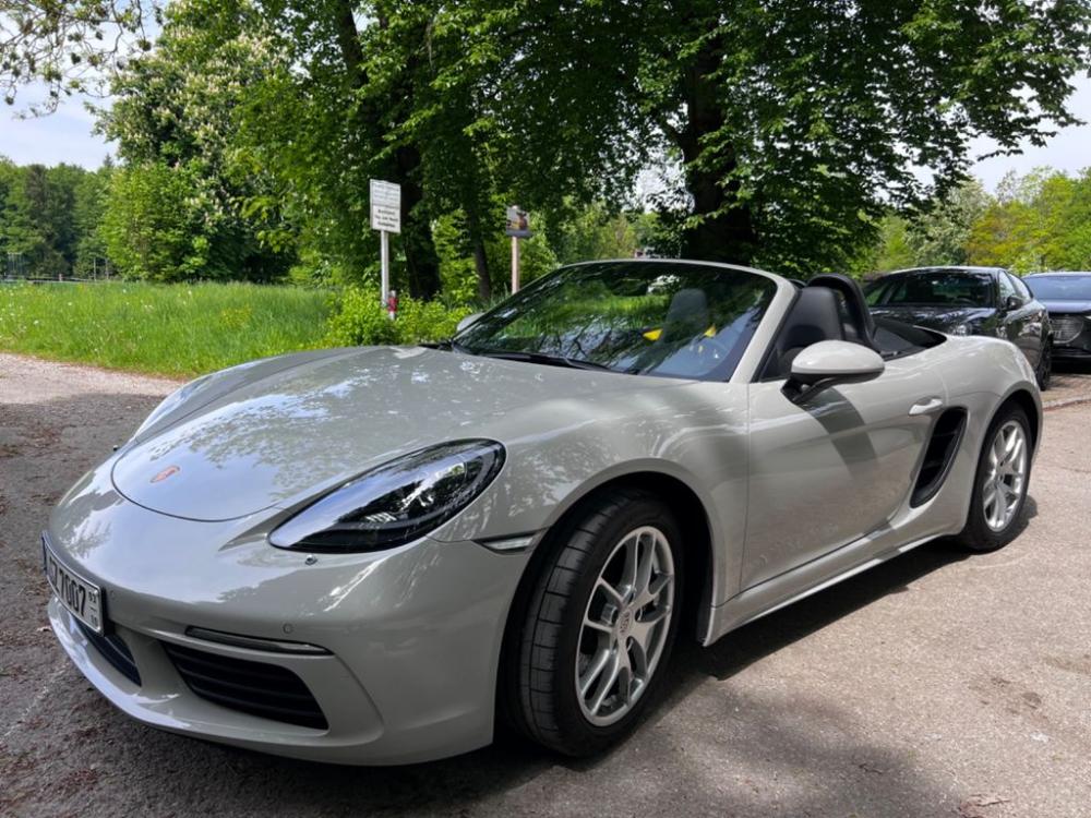 Porsche Boxster S 718 Серый