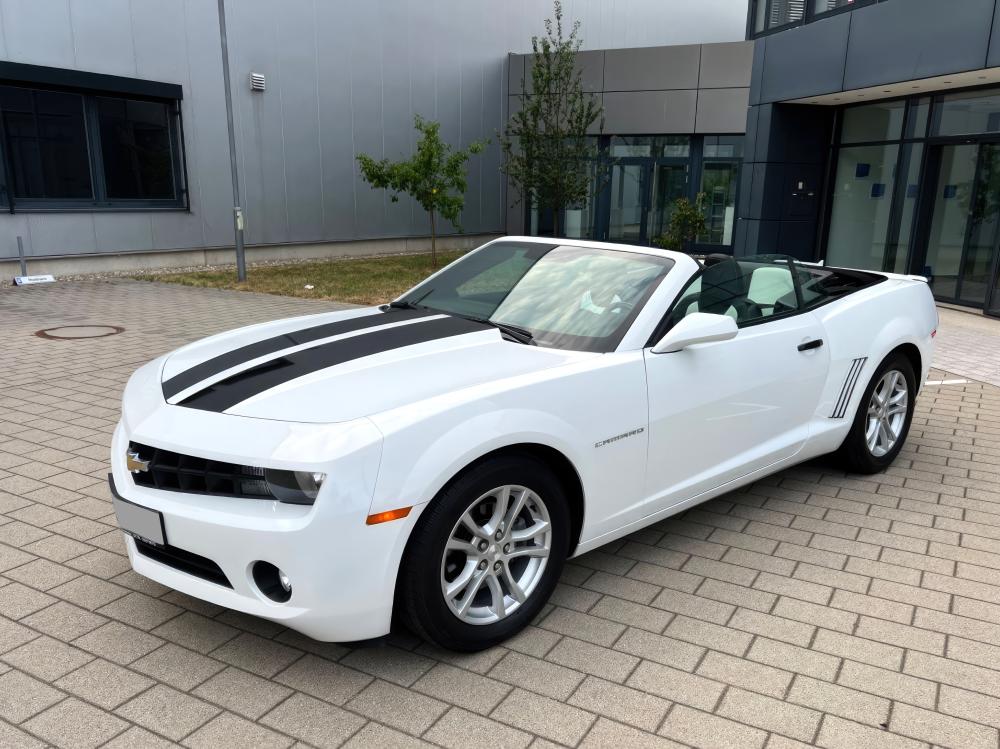 Chevrolet Camaro Белый 2