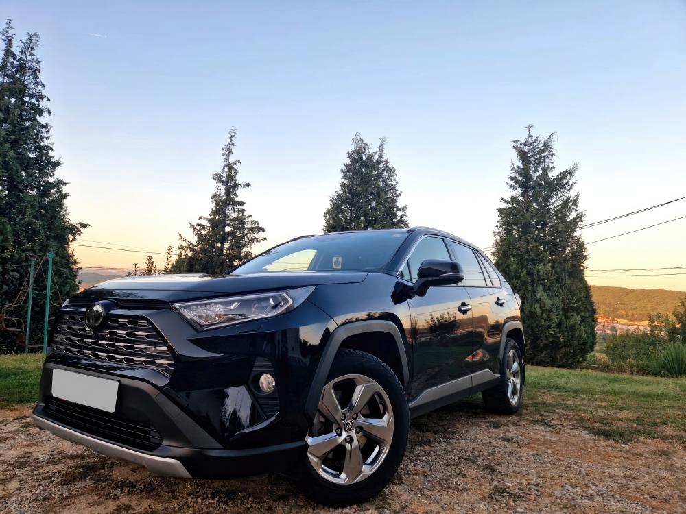Toyota RAV 4 Рест Черный