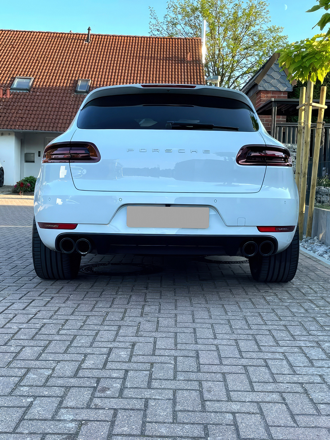 Porsche Macan Turbo Белый