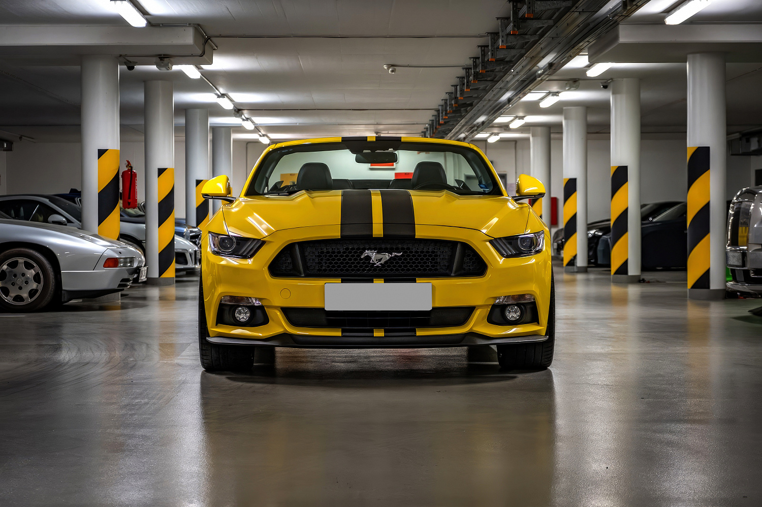 Ford Mustang Желтый