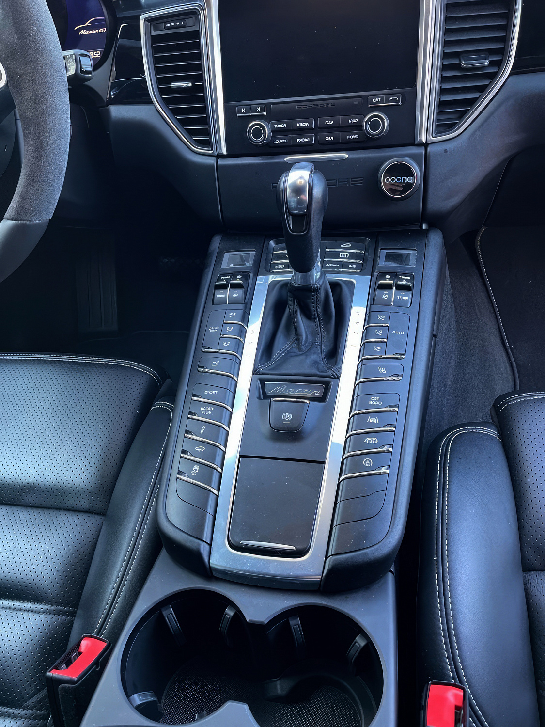 Porsche Macan Turbo Белый
