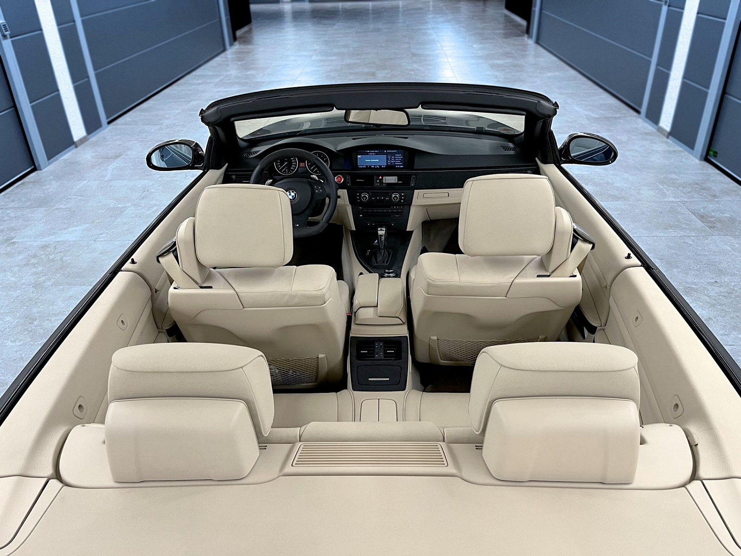 BMW E93 335 Черный