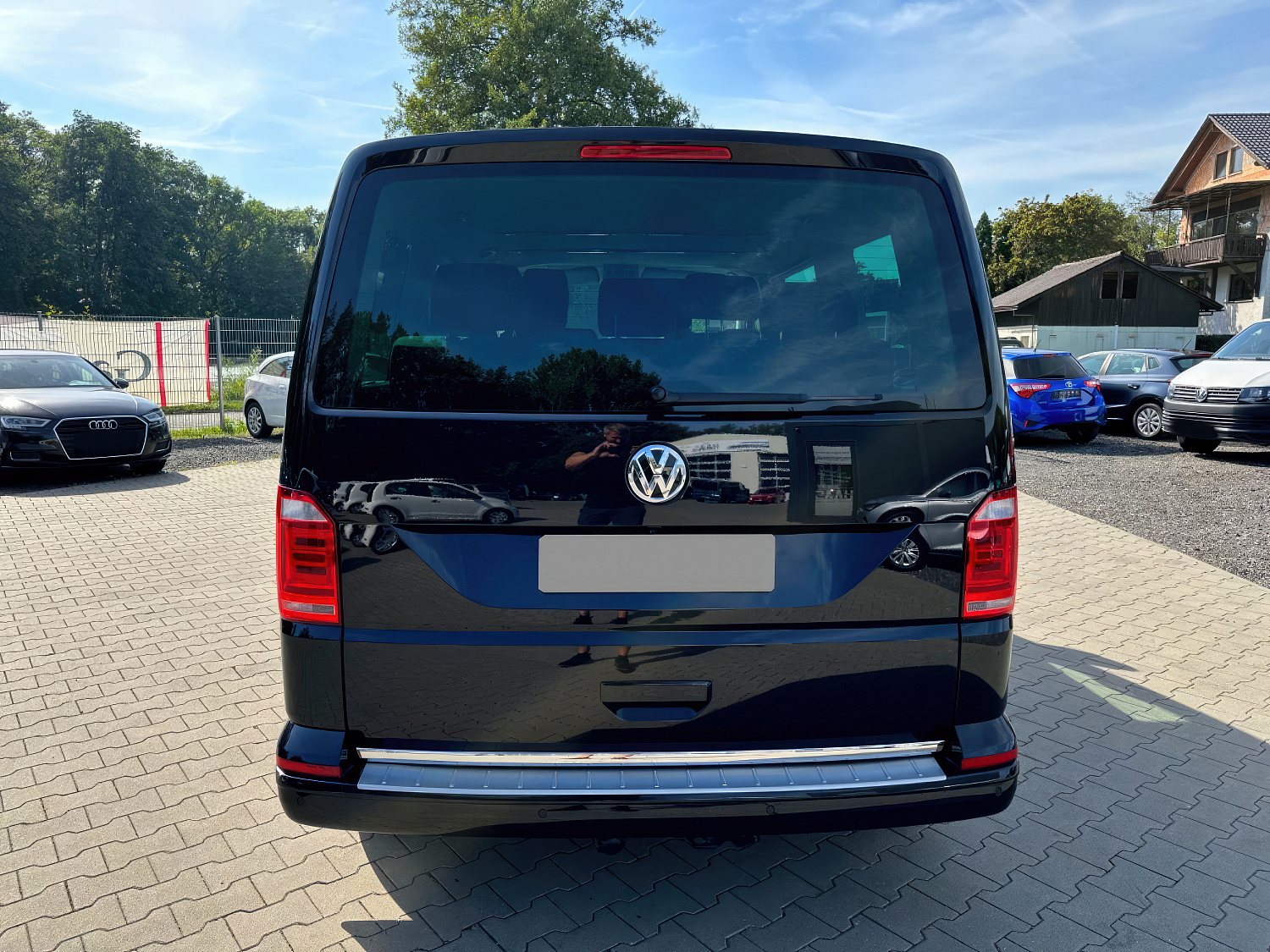 Volkswagen Multivan Коричневый