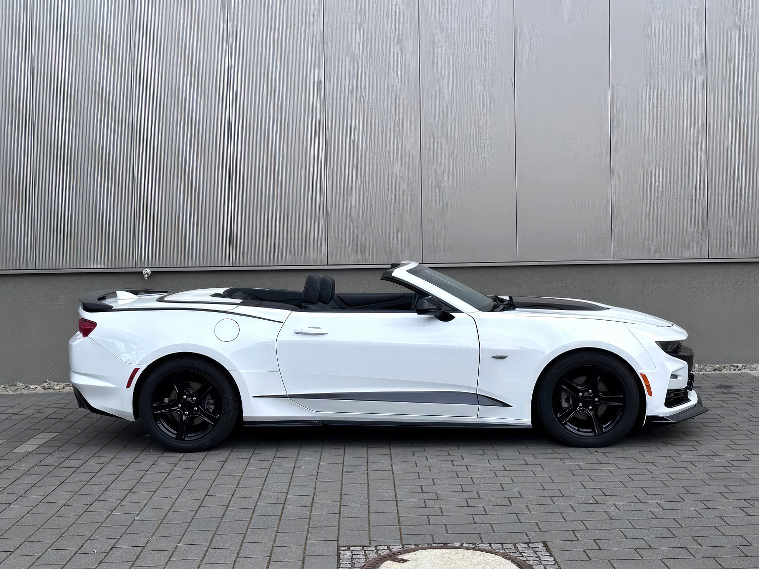 Chevrolet Camaro Белый