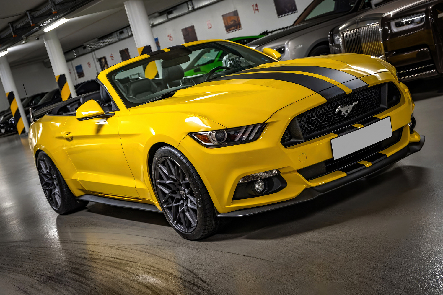 Ford Mustang Желтый