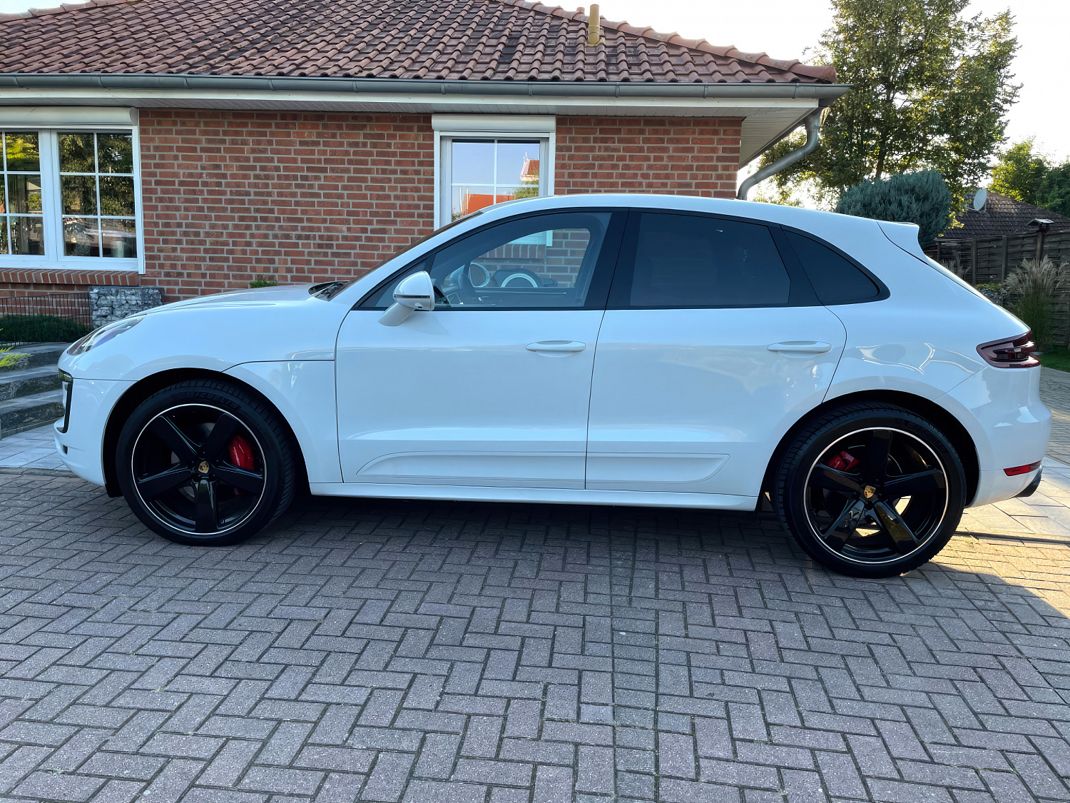 Porsche Macan Turbo Белый
