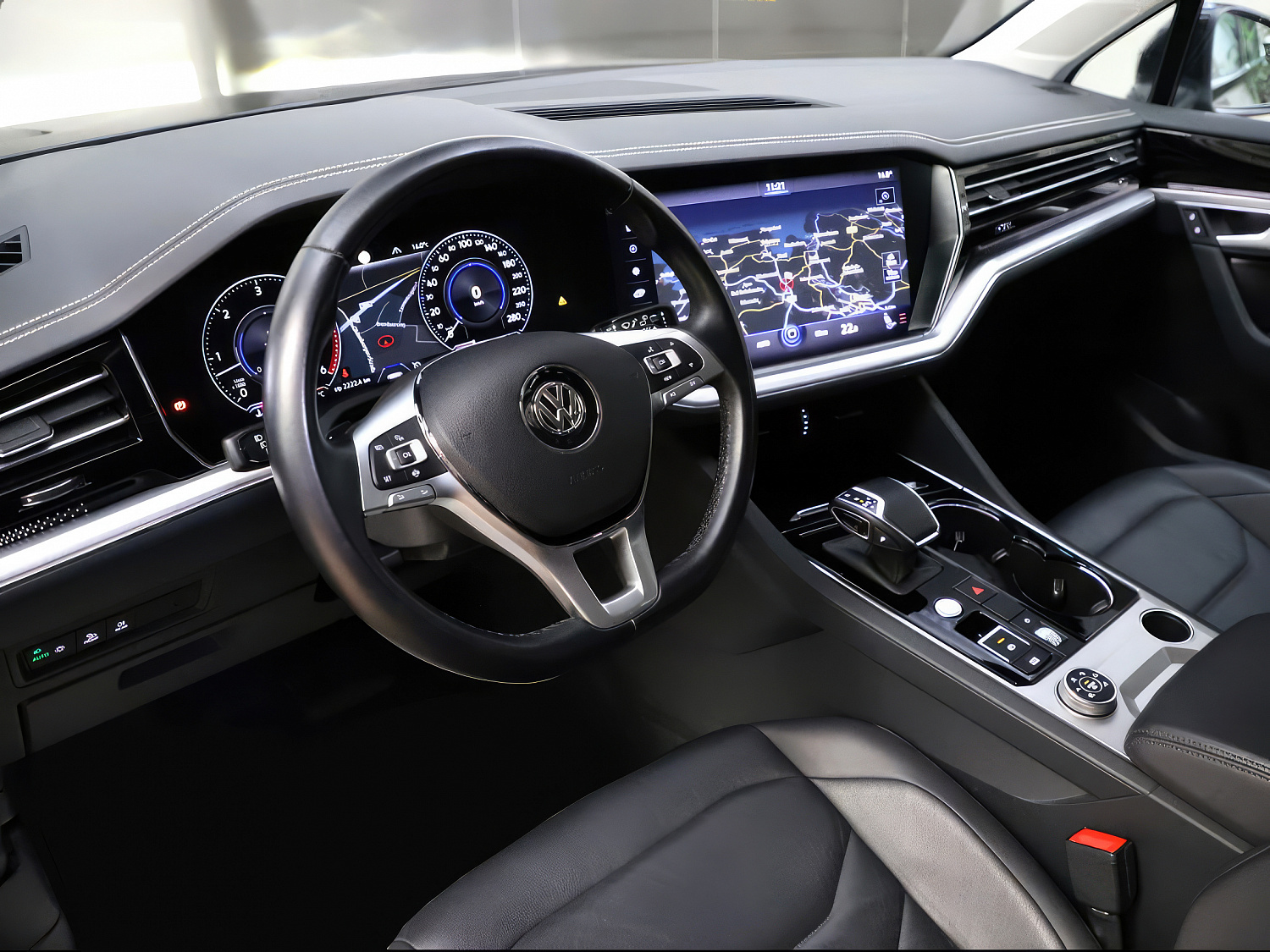 Volkswagen Touareg Черный