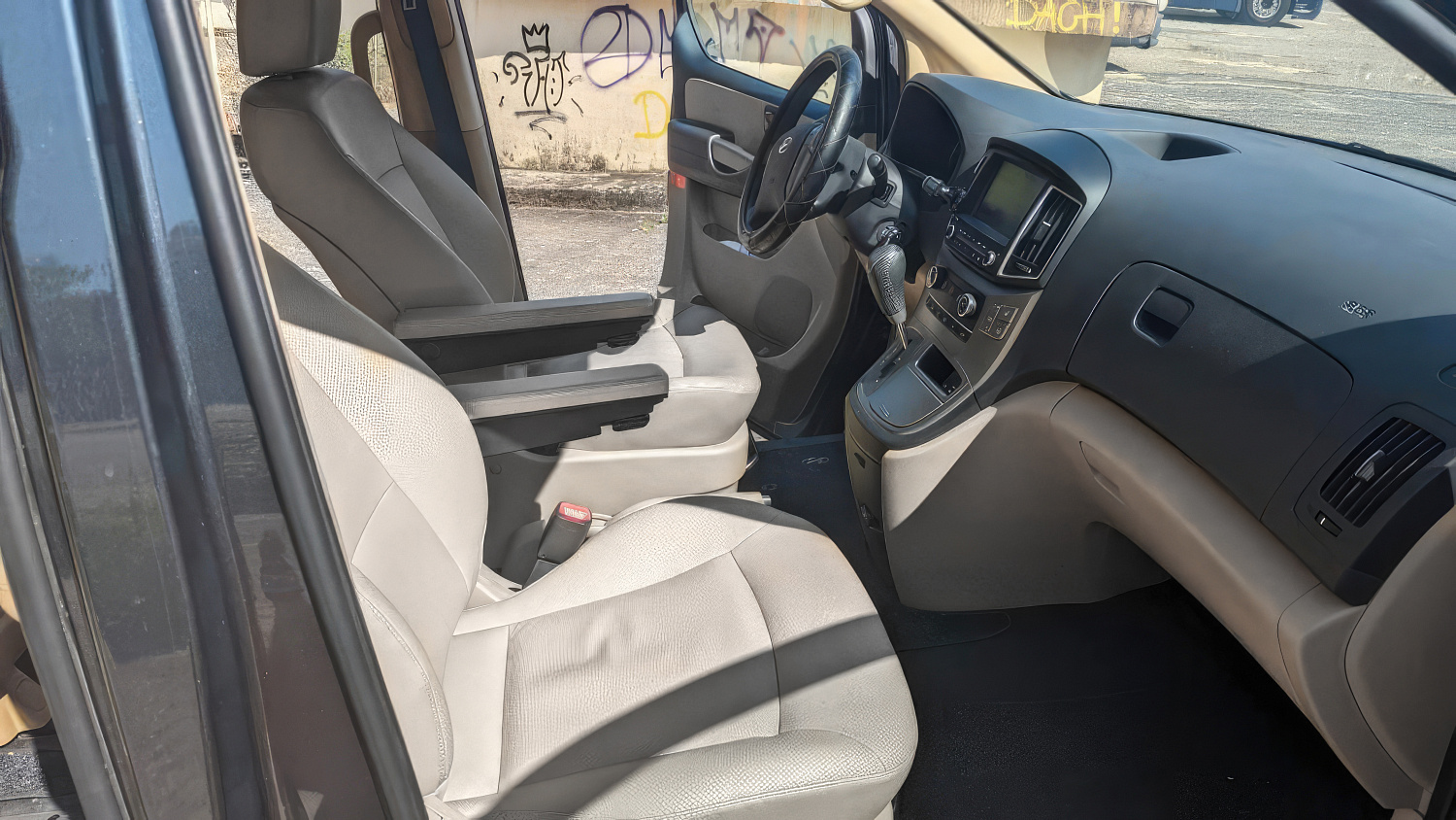 Hyundai H-1 I Рестайлинг Черный