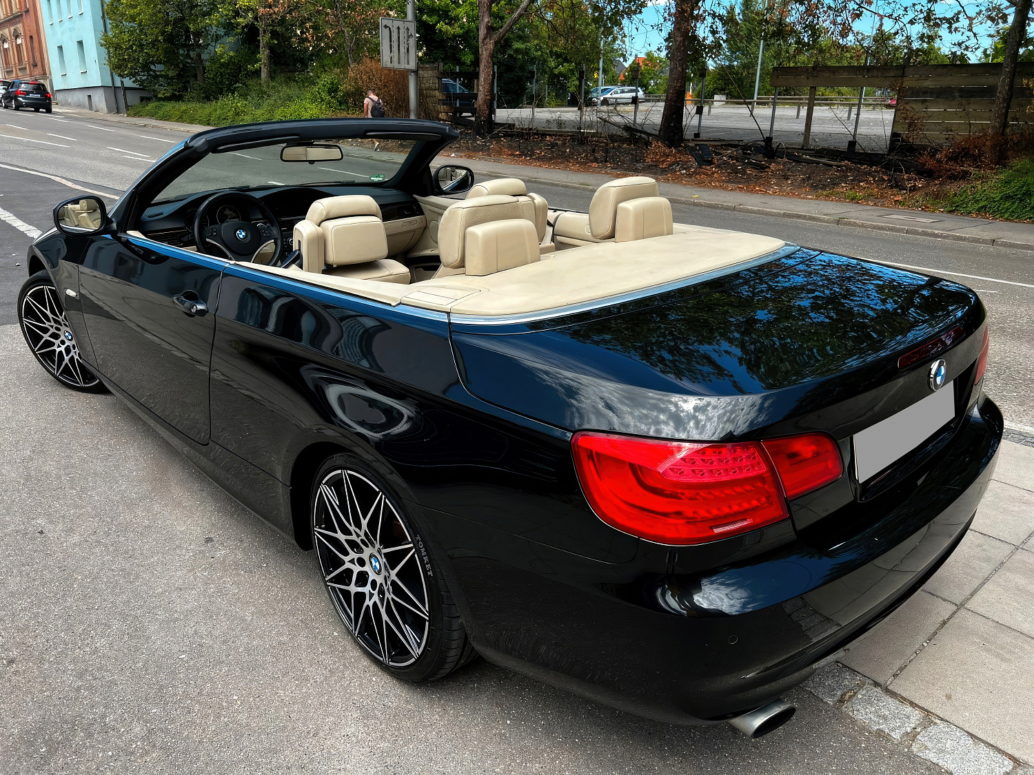 BMW E93 325 Черный