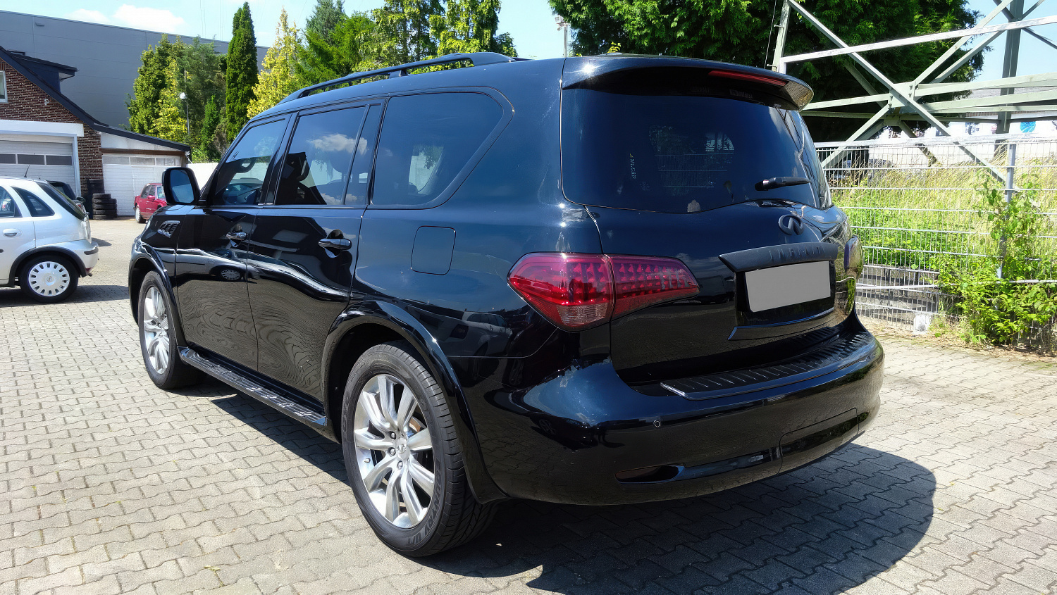 Infiniti QX56 II-7 мест Белый