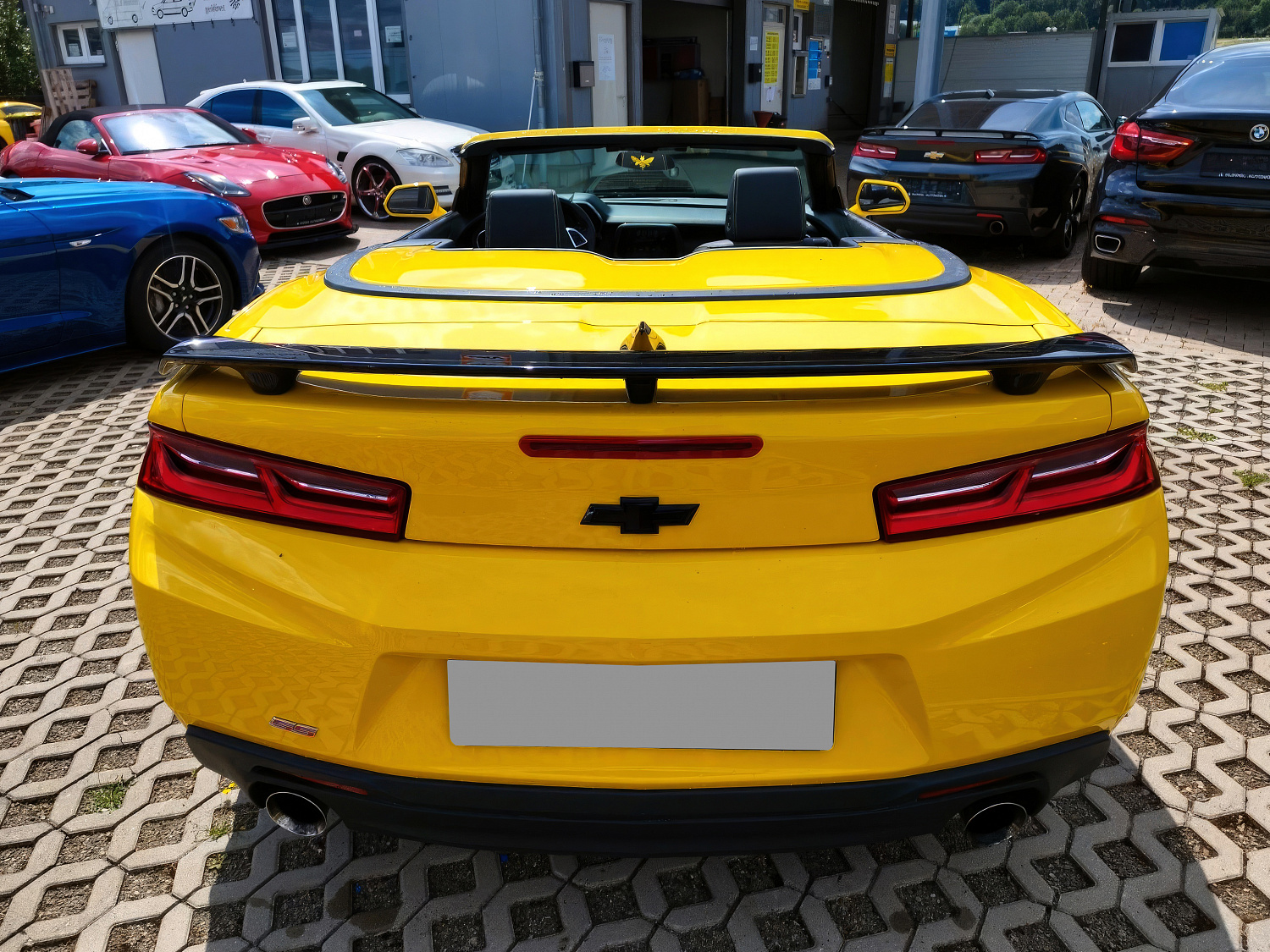 Chevrolet Camaro Желтый