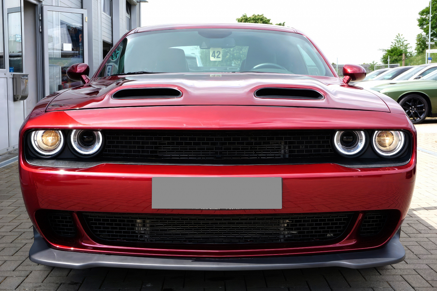 DODGE CHALLENGER Бордовый