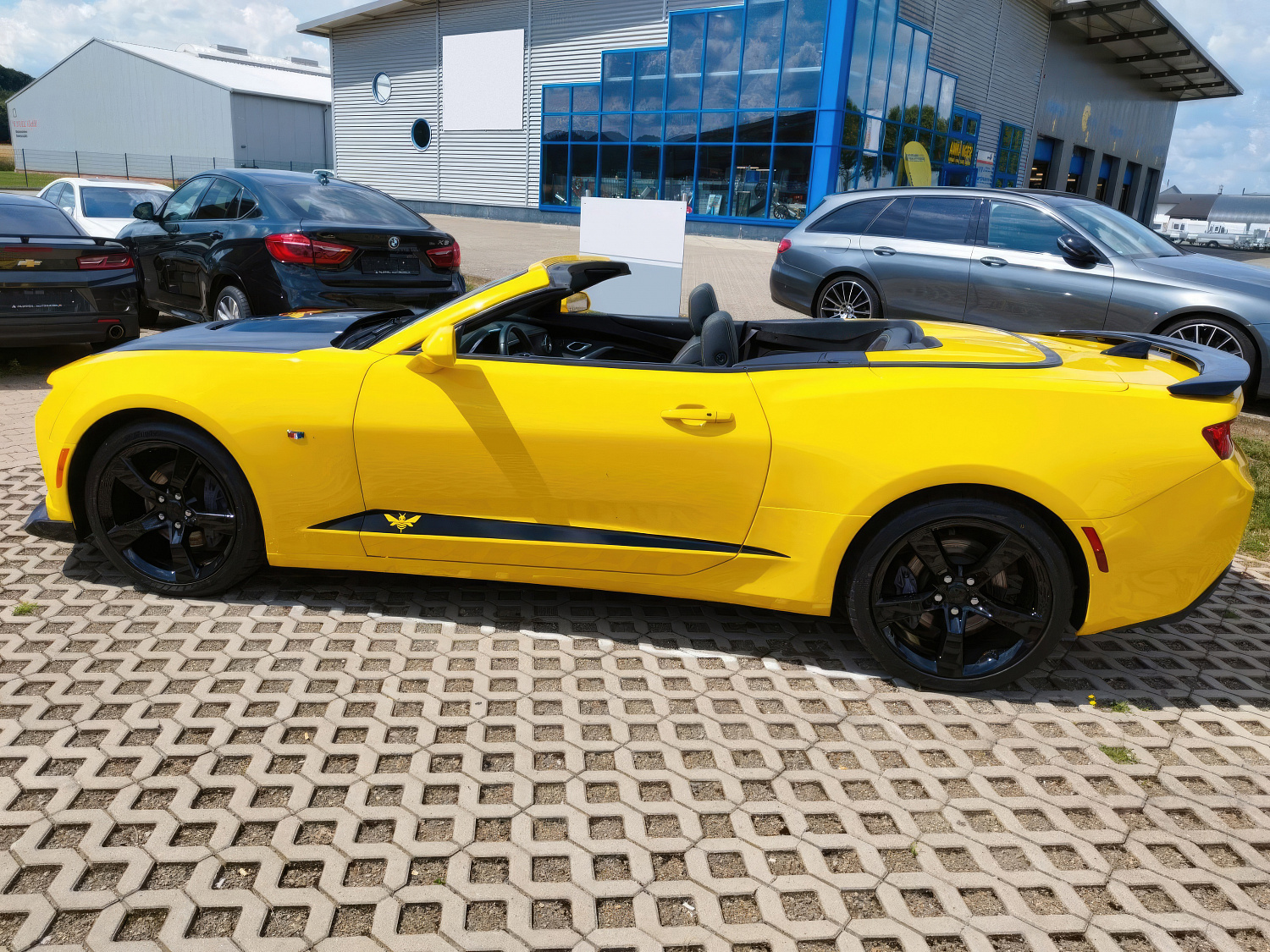 Chevrolet Camaro Желтый