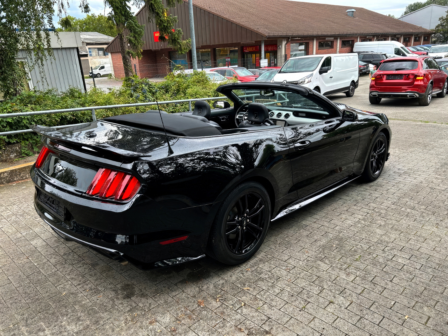 Ford Mustang Черный