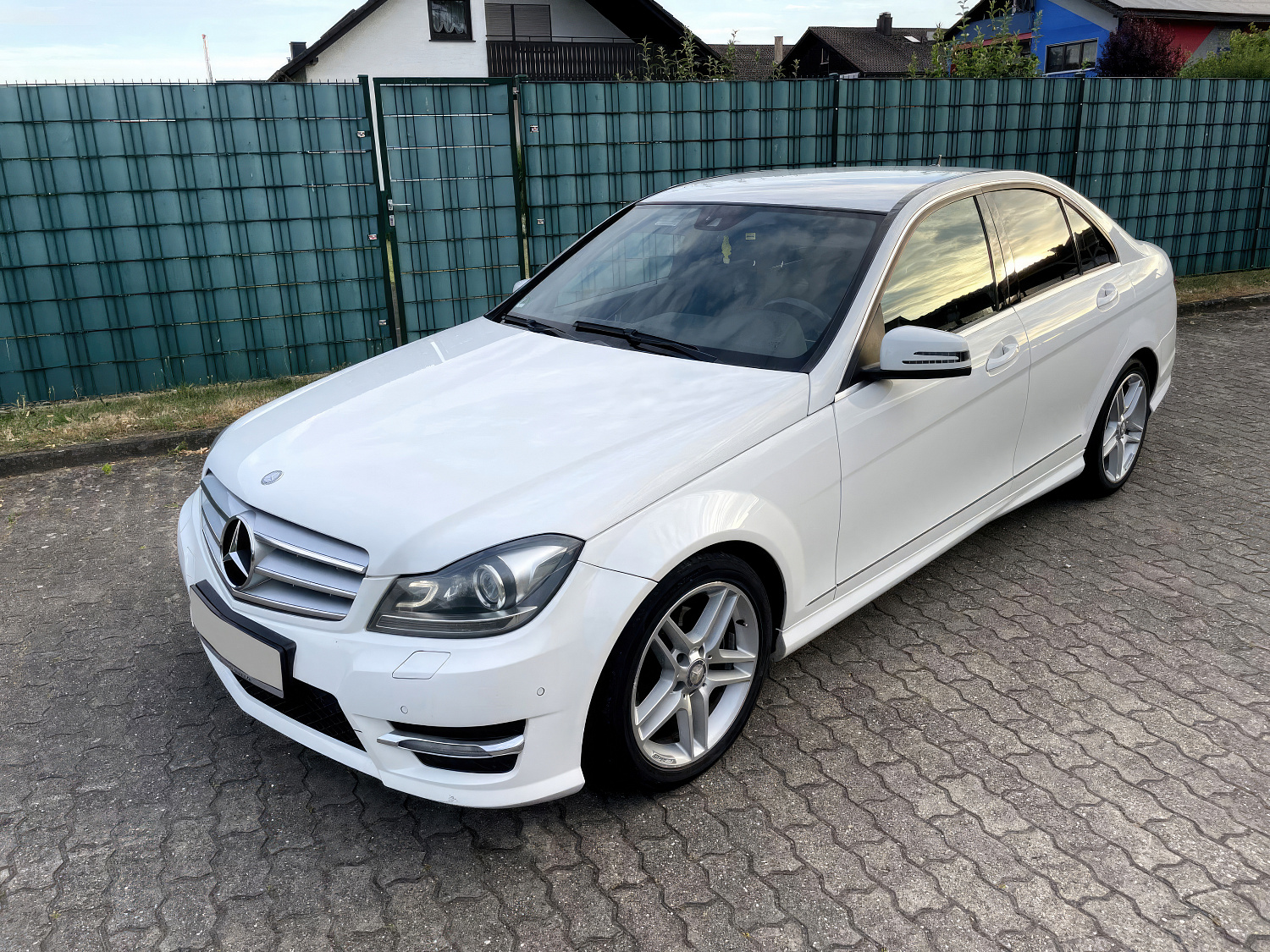 Mercedes Benz C180 AMG Белый