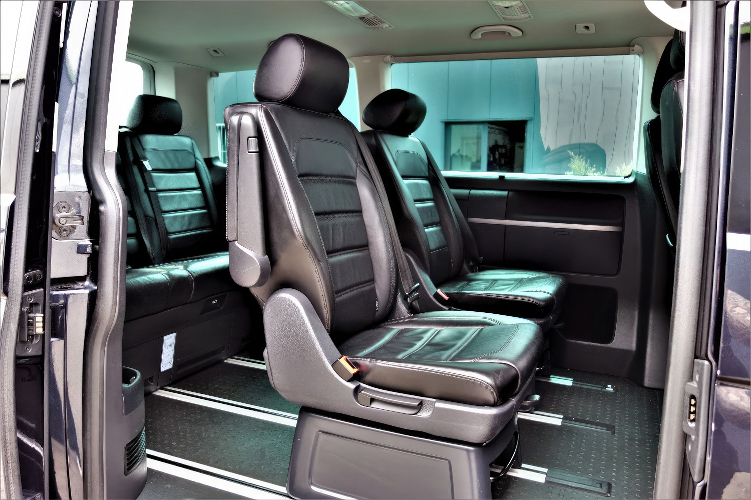 Volkswagen Multivan Коричневый