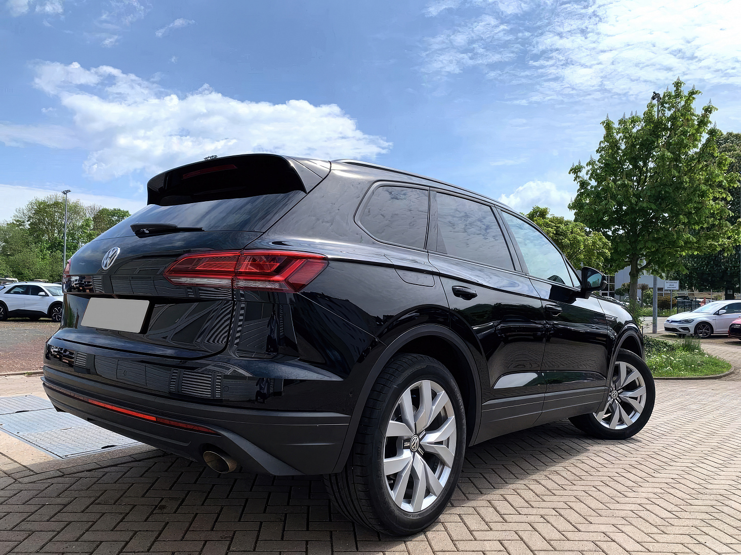 Volkswagen Touareg Черный