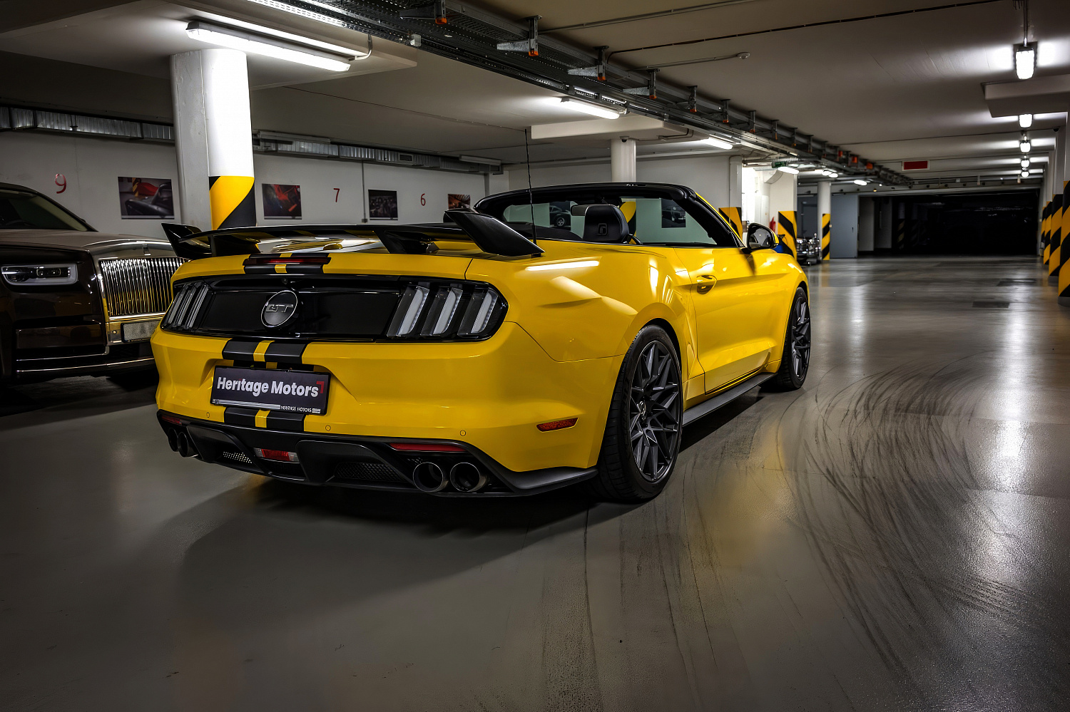Ford Mustang Желтый